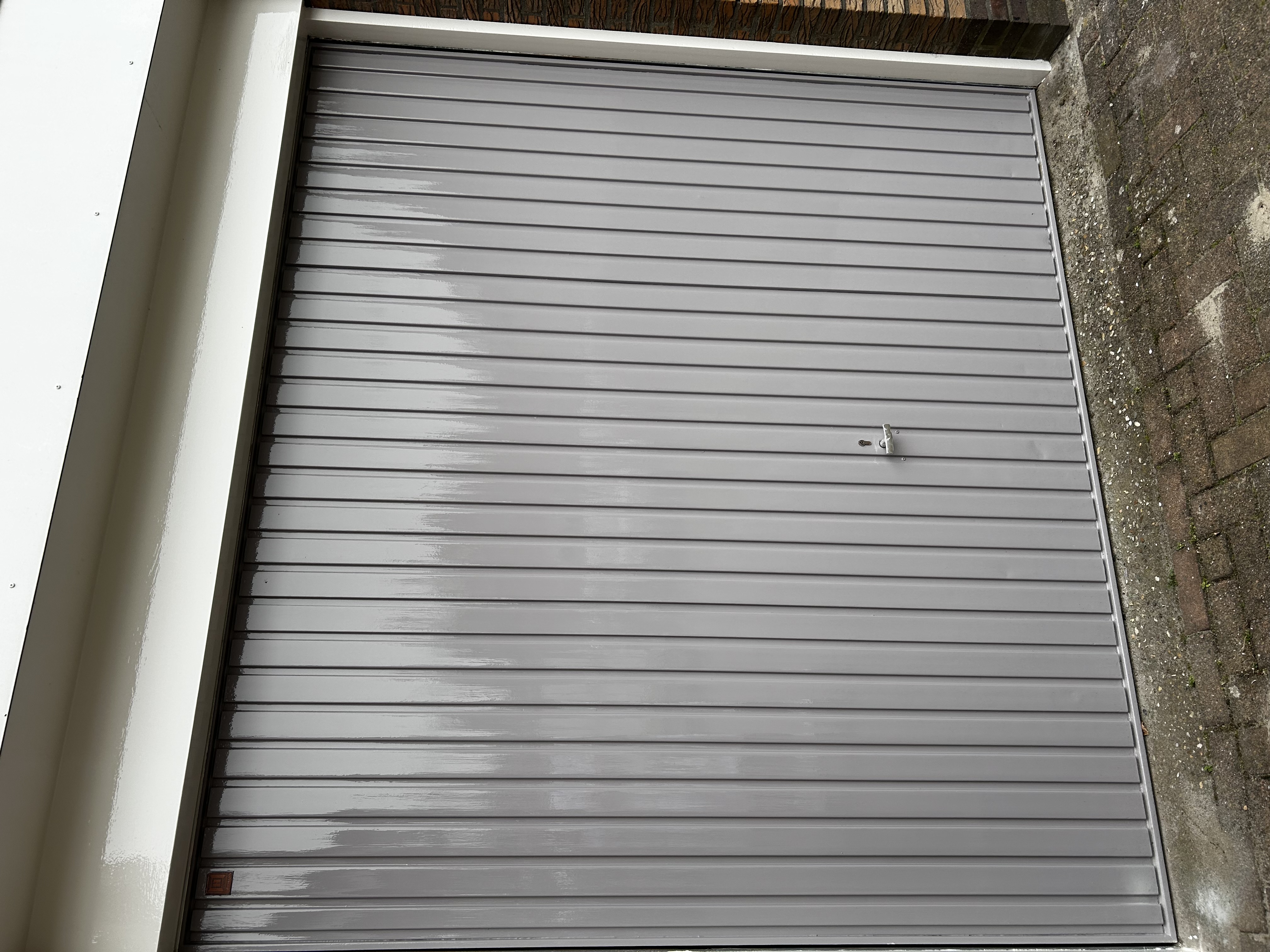 Buitenschilderwerk garage en kozijnen Friesland